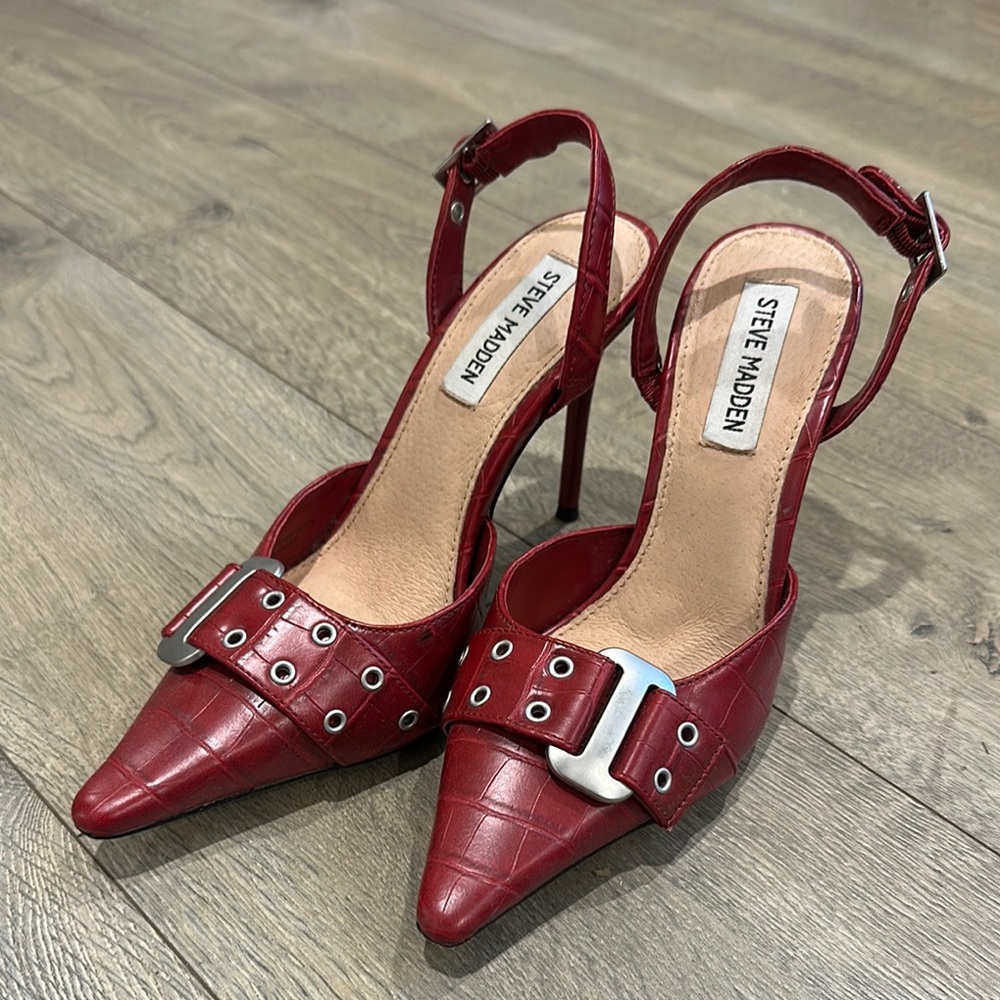 Steve Madden Red Croco heels!